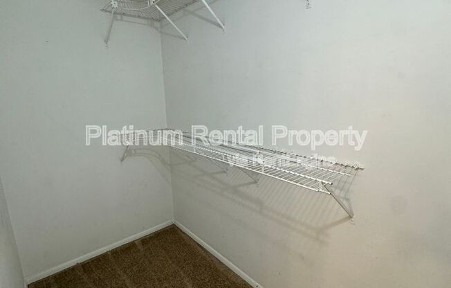 4 beds, 3 baths, 1,560 sqft, $2,300