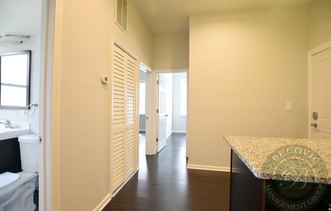 2 beds, 1 bath, 700 sqft, $2,200, Unit 103