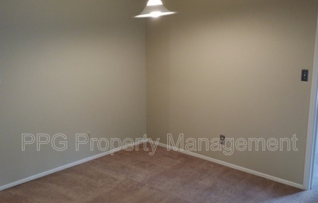 10101 N ARABIAN Trail