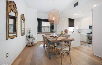 540 NE 7th Ave # 1