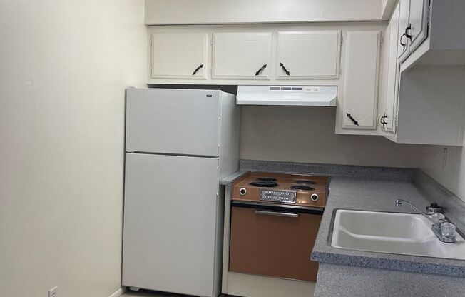 1 bed, 1 bath, 687 sqft, $875, Unit 22