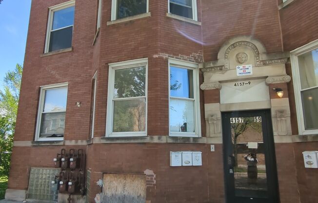 4157 W Adams