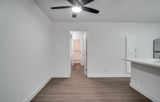 1 bed, 1 bath, 700 sqft, $2,195, Unit 13