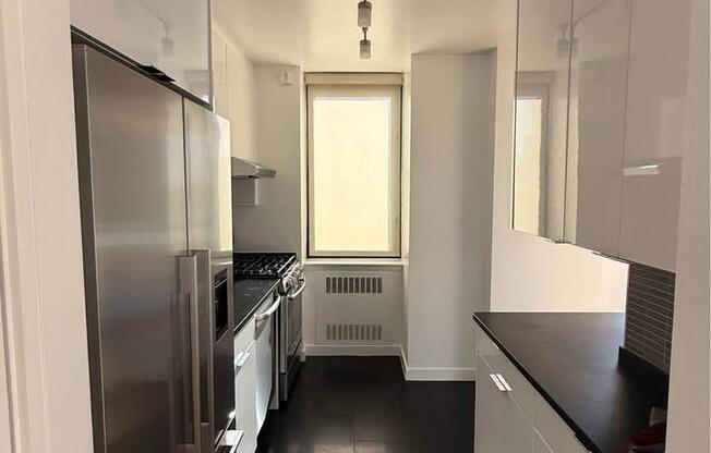 2 beds, 2 baths, $6,000, Unit P27A