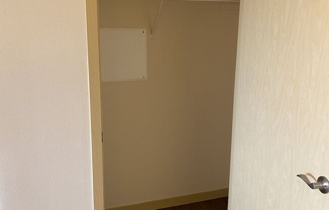 1 bed, 1 bath, 616 sqft, $1,305, Unit 4320-309