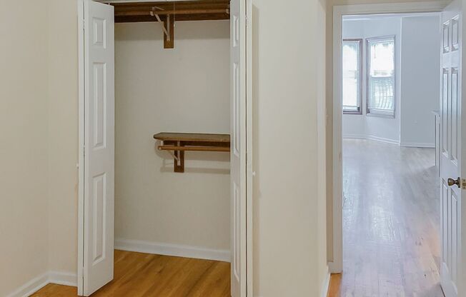 2 beds, 1 bath, 785 sqft, $2,795, Unit 2525-D2