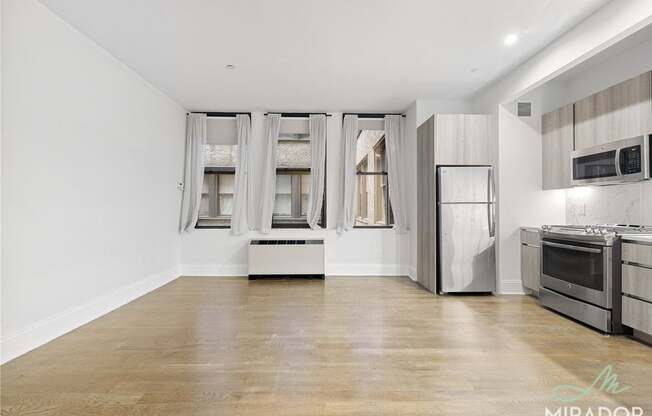 Studio, 1 bath, 439 sqft, $3,900, Unit 14G