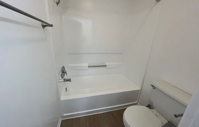 2 beds, 2 baths, 935 sqft, $1,998, Unit 301