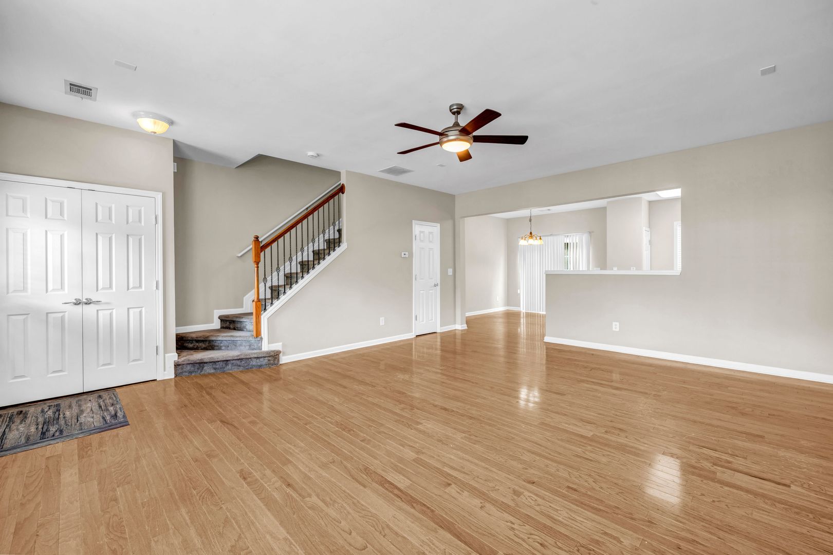 SPACIOUS 3 BEDROOM TOWNHOME