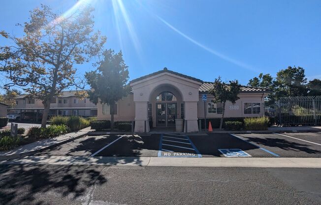 2 beds, 2 baths, $2,750, Unit UNIT 2737