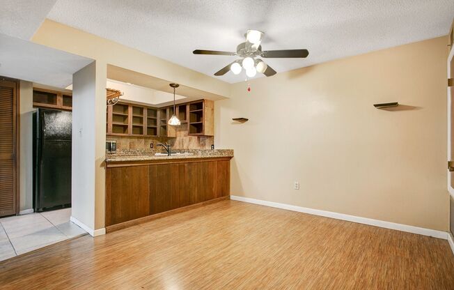 611 OLYMPIC DR