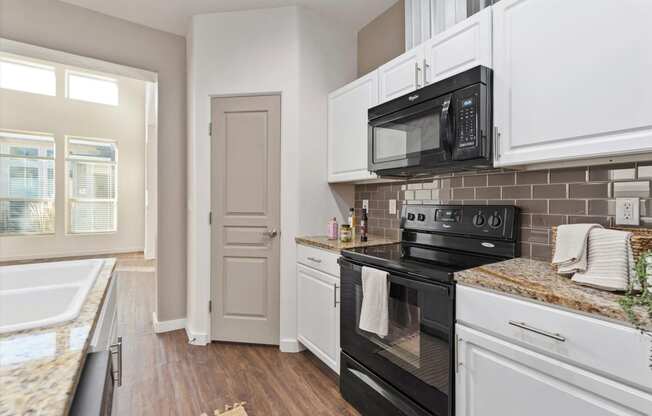 Fully Equipped Kitchen at Verraso Village Townhomes, Idaho