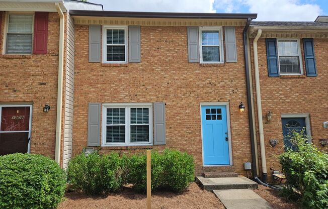Renovated Brick Townhome in Smyrna