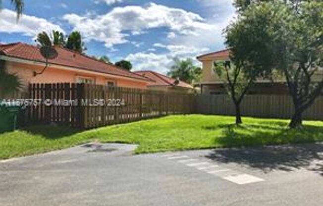 3 beds, 2 baths, $4,000, Unit # 5758