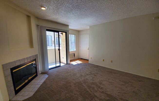 1 bed, 1 bath, 660 sqft, $1,800, Unit 69