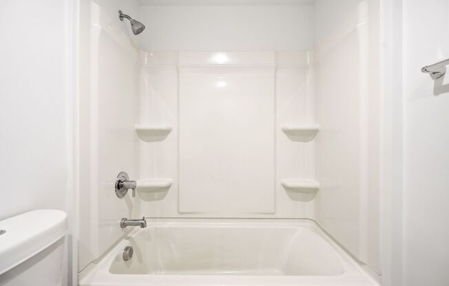 2 beds, 2 baths, 1,037 sqft, $2,950, Unit 401