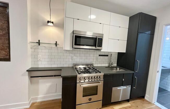 1 bed, 1 bath, $4,425, Unit 3