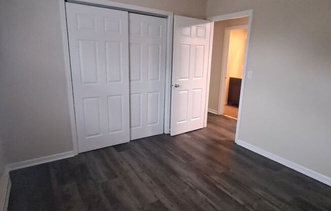 2 beds, 1 bath, $1,125, Unit 205