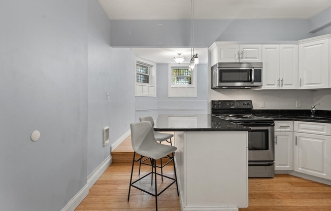 35 BAY STATE RD
