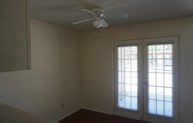 2 beds, 1.5 baths, $1,250