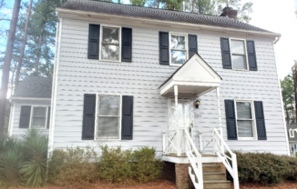 7325 N THORNCLIFF PL