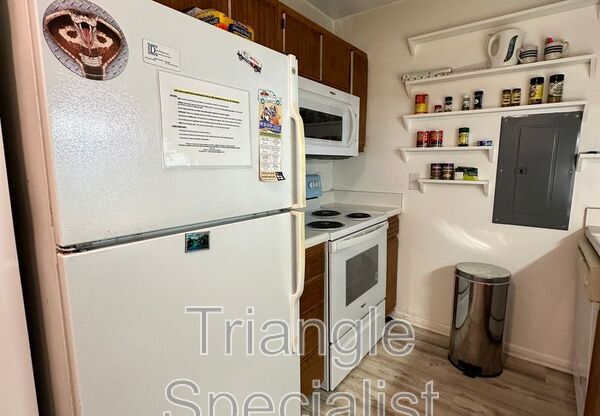 1420 Collegiate Cir