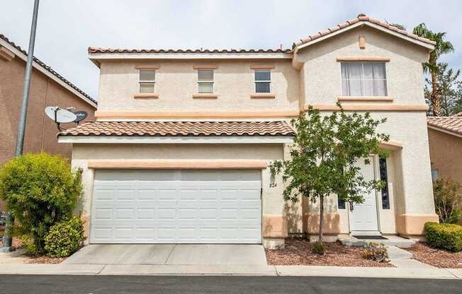 824 CLEAR DIAMOND AVE