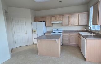 3 beds, 2 baths, $2,100