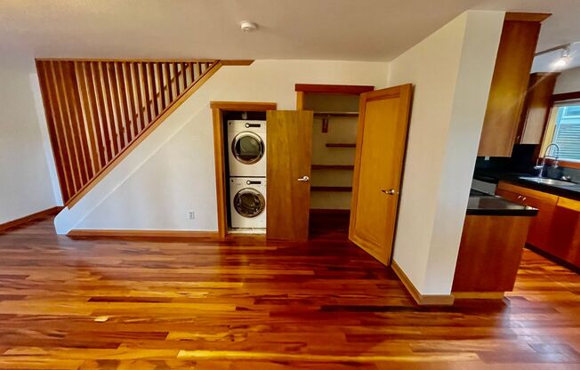 Charming 2BD/1BA Condo in the Heart of Kerns – Style, Comfort, and an Unbeatable Location