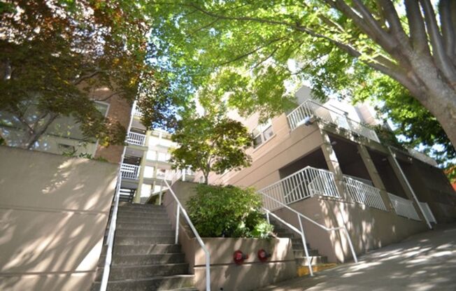 1 bed, 1 bath, $1,925, Unit Unit #E-308