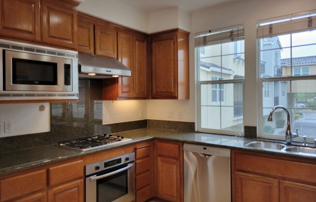 Large Condo in Cupertino City Center– Less than 1 mile from Apple Headquarters - Top Cupertino Schools