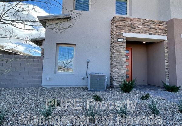 600 N CARRIAGE HL DR