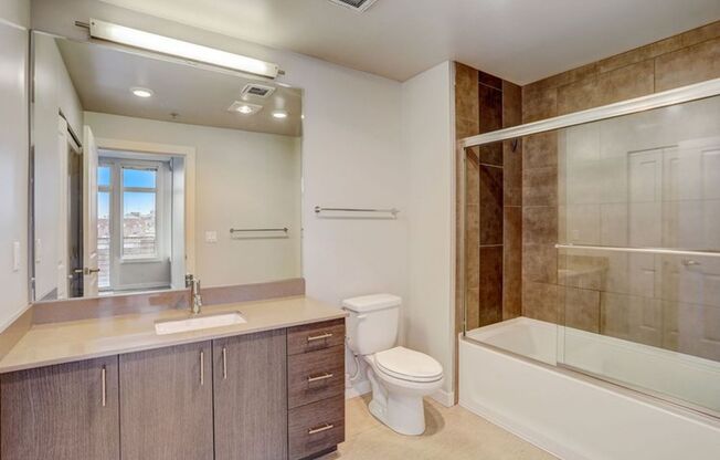 1 bed, 1 bath, 670 sqft, $2,425, Unit 316