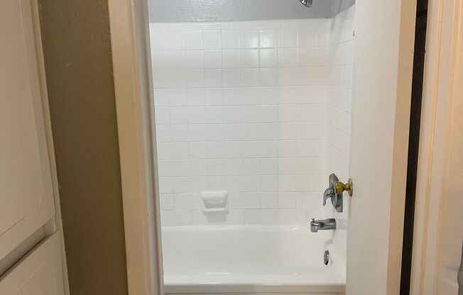 1 bed, 1 bath, 575 sqft, $1,199, Unit 55