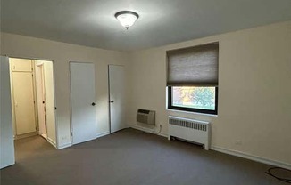 1 bed, 1 bath, $2,000, Unit B