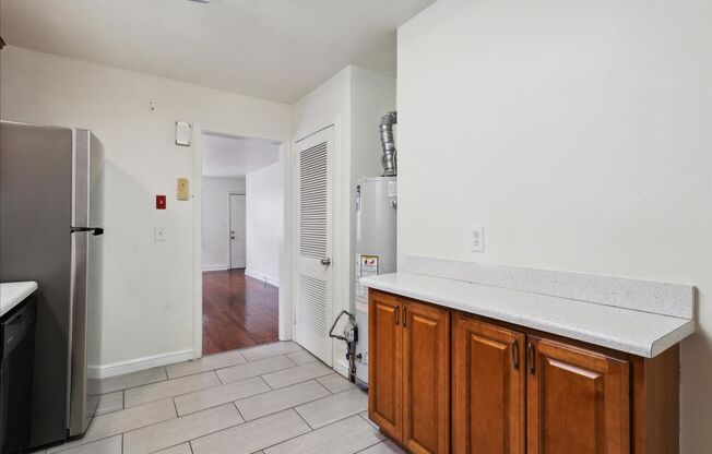 2 beds, 1 bath, $1,550