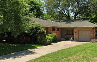 3 Bed 2 Bath Available June