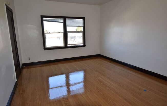 Studio, 1 bath, 450 sqft, $1,595, Unit 19