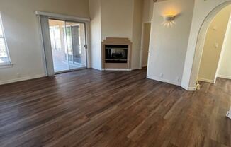 927 Tony Sanchez Dr SE
