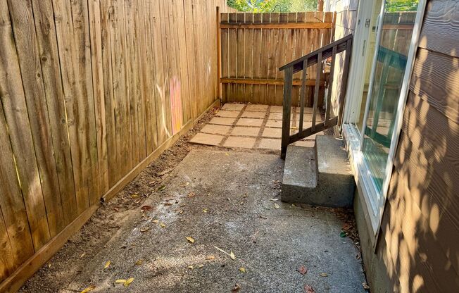2 beds, 1 bath, 850 sqft, $1,695, Unit #2