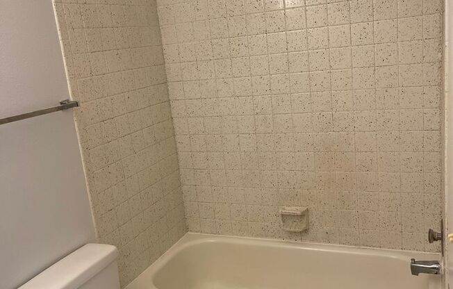 1 bed, 1 bath, 465 sqft, $595, Unit 1929-28