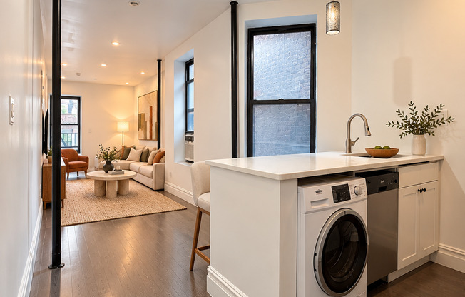 2 beds, 1 bath, $7,195, Unit 13