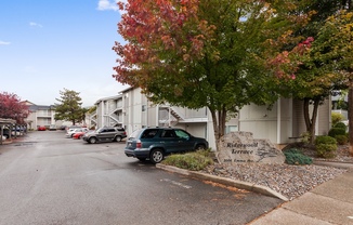 2 beds, 1 bath, 800 sqft, $1,350, Unit 702