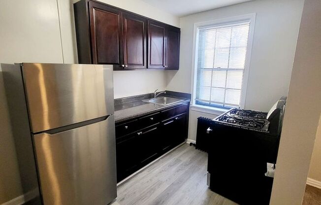 1 bed, 1 bath, 650 sqft, $1,150, Unit 15-3319