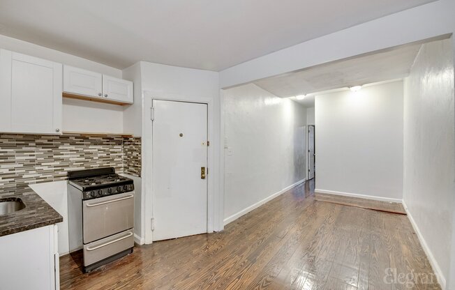 488 9 AVE