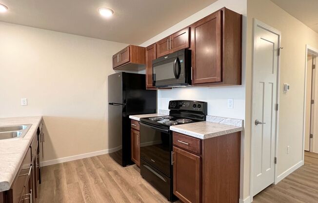 1 bed, 1 bath, 702 sqft, $1,030, Unit SH 1220-101