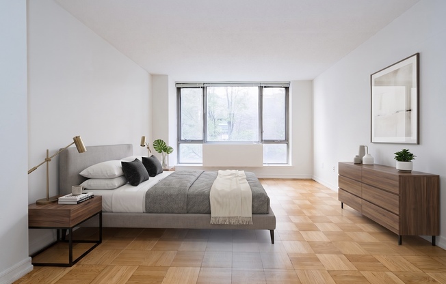 3 beds, 2 baths, $6,500, Unit 211