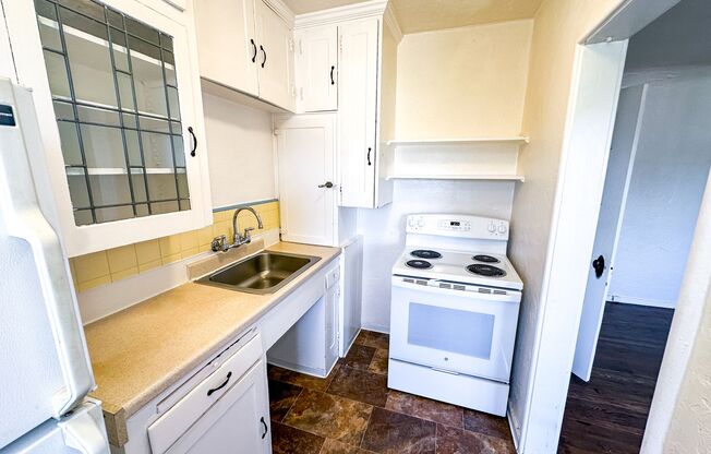 1 bed, 1 bath, 590 sqft, $2,295, Unit 15
