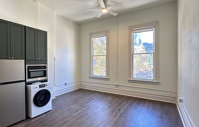 Studio, 1 bath, 347 sqft, $2,095, Unit 211