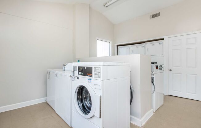 1 bed, 1 bath, 750 sqft, $899